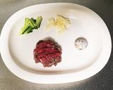 牛と馬のユッケ風 犬ご飯作り方1写真