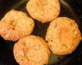 簡単水切り不要☆やわらか豆腐ハンバーグ作り方5写真