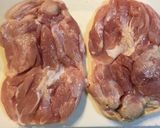 鶏モモ肉の皮パリッ☆バジルソテー作り方1写真