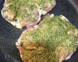 鶏モモ肉の皮パリッ☆バジルソテー作り方3写真