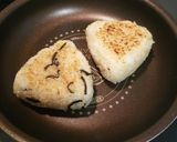 麺つゆで焼きおにぎり☆簡単美味作り方2写真