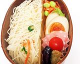 お弁当詰め方 ビーフン弁当 コスモスデコ作り方8写真