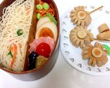 お弁当詰め方 ビーフン弁当 コスモスデコ作り方9写真