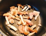 鶏肉ときのこのホワイトソースオムライス作り方5写真