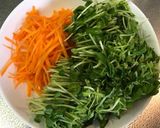 豆苗と人参の胡麻味噌和え作り方1写真