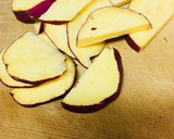 美味しい簡単☆さつまいもと鶏そぼろ炒め作り方1写真
