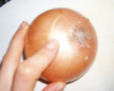 とってもかんたん！たまねぎをむこう作り方1写真