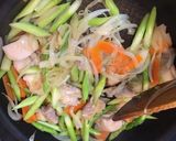 コクうま☆塩ダレ鶏野菜炒め作り方3写真