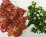さっぱり美味しい♡おくらとトマトのみそ汁作り方2写真