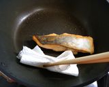 フライパンで簡単おいしい☆生鮭のムニエル作り方4写真