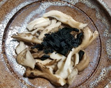 天然マイタケと乾燥ワカメの焼きキノコ＾＾作り方3写真