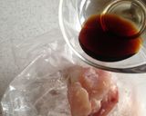 ポリ袋で湯煎する『鶏もものみぞれ煮』作り方2写真