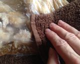 ポリ袋で湯煎する『鶏もものみぞれ煮』作り方8写真