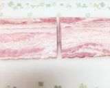 簡単プチッとおつまみ！ベーコントマト焼き作り方2写真