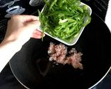 ノンオイル！ピーマンとひき肉の酒蒸し☆作り方1写真