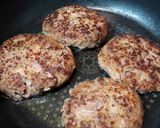 肉厚でジューシー！ハンバーガーのパテ作り方4写真