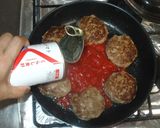 煮込みハンバーグ♪簡単カレー味ソース作り方9写真
