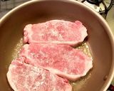 柔らか♪豚ロース厚切り肉のスープ煮♪作り方1写真