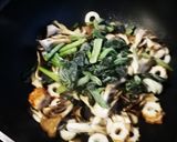 王道きのことほうれん草のバター炒め作り方2写真
