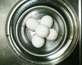 少ない水で黄身が真ん中の茹で玉子作り方3写真
