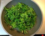 間引きにんじん*葉も美味♡シンプル炒め作り方3写真