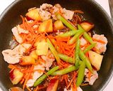 豚肉とサツマイモのバター醤油炒め作り方4写真