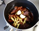 丸ごとにんにく入り！鶏レバーの生姜煮作り方1写真