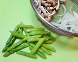 アスパラとしめじの鯖缶トマトパスタ作り方3写真