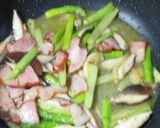 アスパラガスとしいたけとベーコンのパスタ作り方8写真