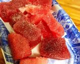 塩マグロとアボカドのニンニクオイル掛け作り方1写真