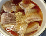 しょうゆ：みりんが１：１　かすべの煮つけ作り方3写真