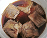 しょうゆ：みりんが１：１　かすべの煮つけ作り方4写真