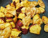 楽うま♪鶏ムネ肉とサツマイモの甘辛炒め作り方5写真