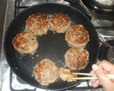 煮込みハンバーグ♪簡単カレー味ソース作り方8写真