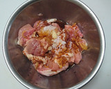 鶏もも肉と厚揚げのガーリックうま煮作り方2写真