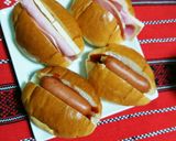 ベビーチーズとウインナーでロールパン弁当作り方2写真