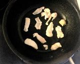 その皮捨てないで！カリカリ鶏皮作り方1写真