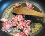エバラ焼き肉のたれで☆豚肉と根菜の炒め物作り方3写真