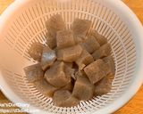 豚モツとこんにゃくの味噌ワイン煮込み作り方1写真