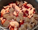 豚モツとこんにゃくの味噌ワイン煮込み作り方2写真