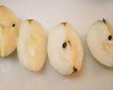 ピーラーで簡単！りんごや梨の皮むきコツ作り方3写真