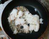 旨みしみしみ♪あさり焼き飯作り方5写真