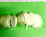 ほんのり甘い★さつまいもの味噌汁作り方3写真