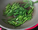 ニラのチーズとじ作り方1写真