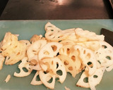 素揚げレンコンとワカメの白だし和え作り方1写真