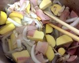 さつまいもとベーコン味噌汁 バター入り作り方2写真