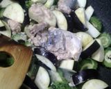 ゴーヤ、ナス、サバ缶のカレー粉炒め作り方3写真
