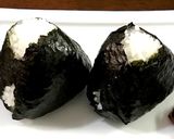 無駄なく簡単美味しい♡ 梅しそおにぎり作り方3写真
