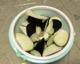 茄子と豚ひき肉のピリ辛炒め作り方1写真