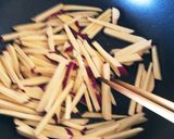 ソースで味付け!♡さつまいものきんぴら♡作り方3写真